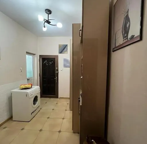 Lovely Apartment- Center アパート Shkodër