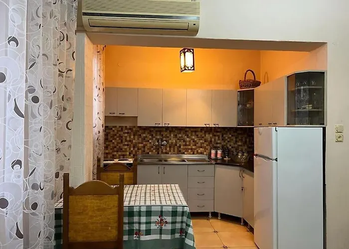 Lovely Apartment- Center アパート Shkodër